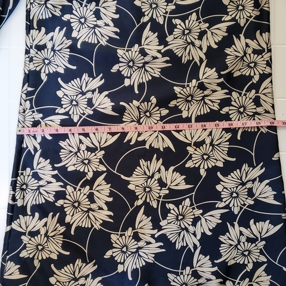 Ladies dress - Picture 12 of 13